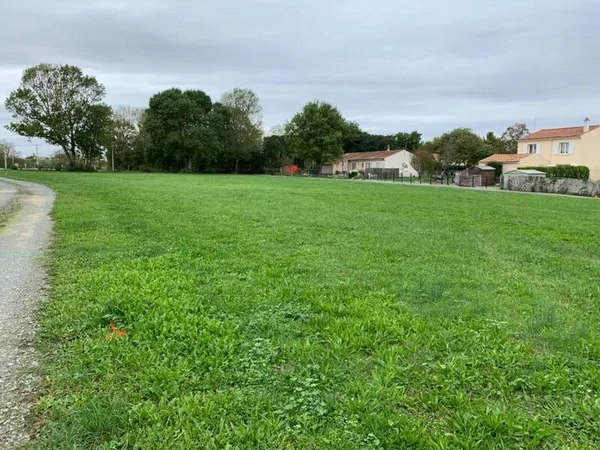 Terrain constructible 1415 m²