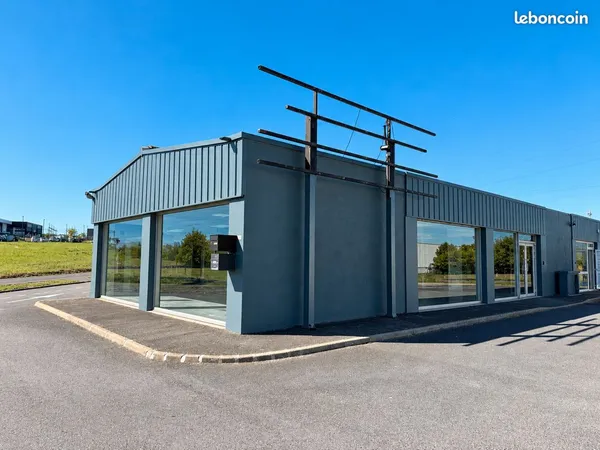 Local commercial 250 m² TREGUEUX