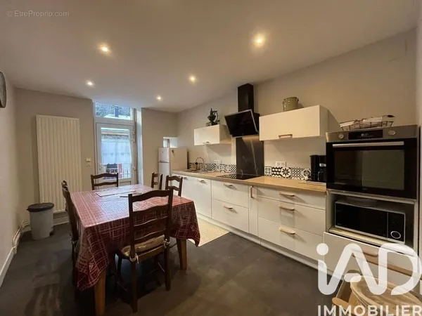 Appartement 3 pièces 175 m²