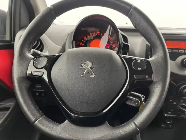Peugeot 108 vti 72ch s&amp;s bvm5 — photo 23
