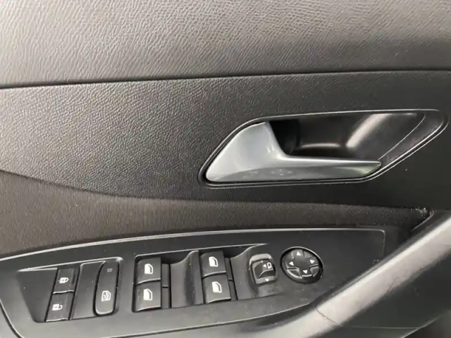 Peugeot 308 puretech 130ch s&amp;s bvm6 — photo 32