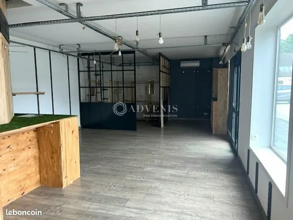 Local commercial 140 m²
