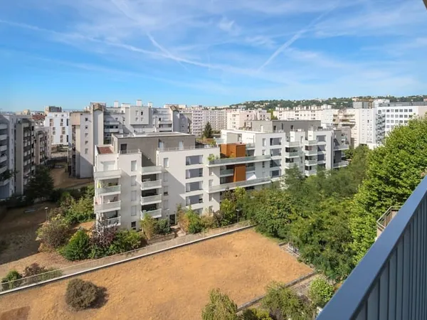 Lyon 7 - Appartement de 84,90 m² - 3 chamnbres - 2 loggias - ga