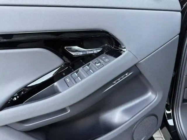 Land Rover Range Rover evoque 1.5 p270e phev 269ch s midnight edition — photo 15