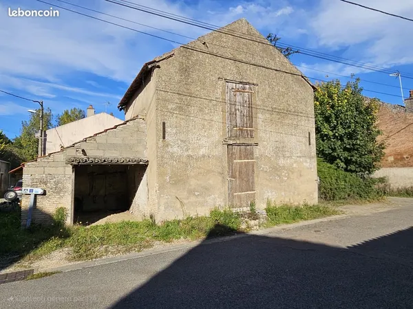 Parking/box 41 m² Bordes
