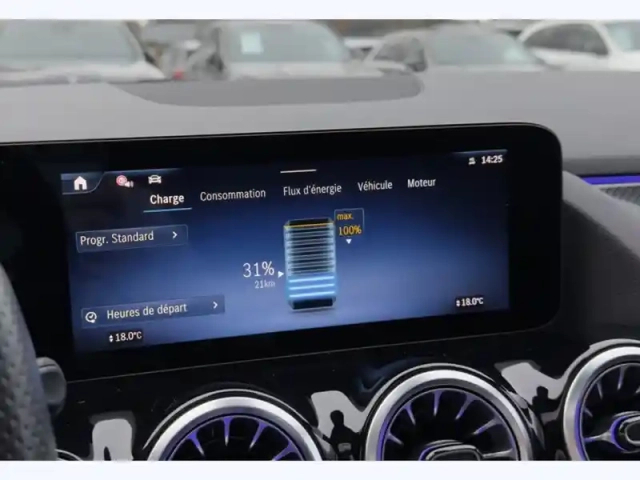 Mercedes Gla 250 e hybrid eq amg line — photo 5