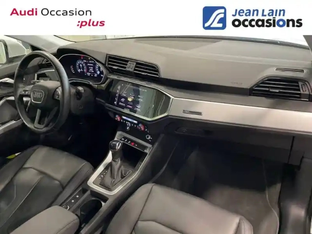 Audi Q3 sportback 35 tfsi 150 ch s tronic 7 — photo 11