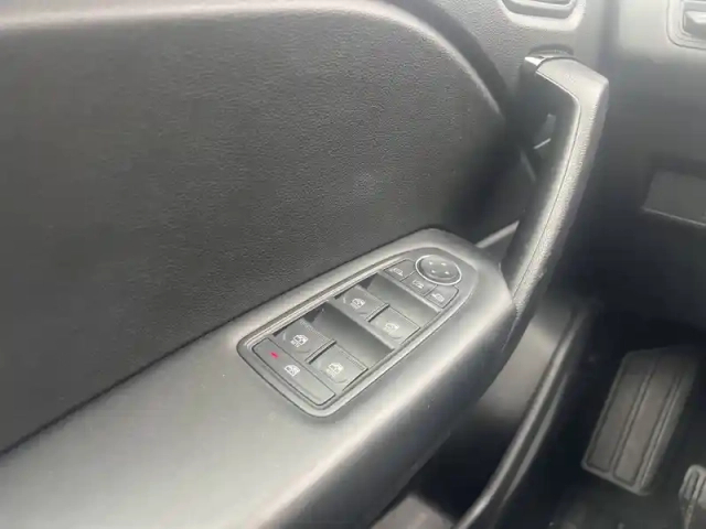 Renault Captur tce 90 - 21 — photo 33