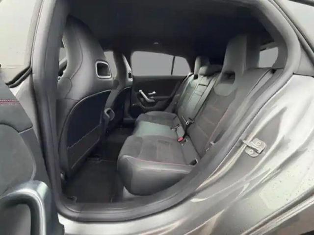 Mercedes Cla 220 d amg line — photo 42