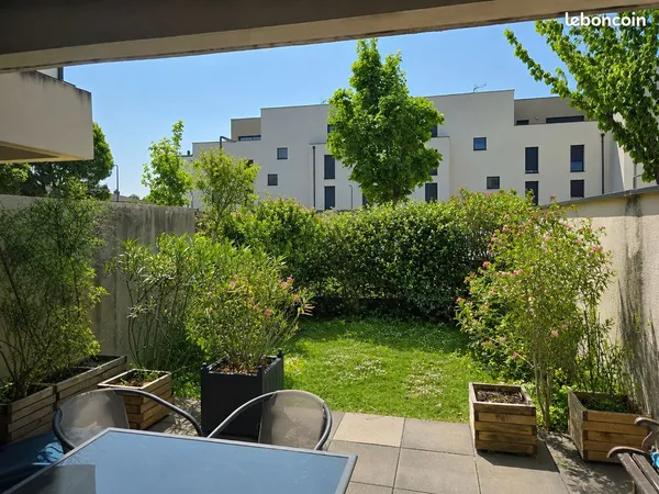 Appartement T3 Châteauvert - Jardin + garage double + place de parking