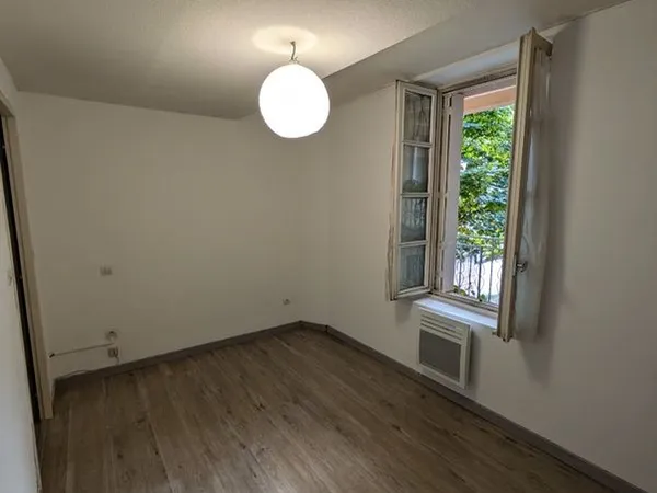 URGENT: T2 quartier Minimes avec parking