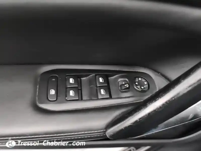 Peugeot 308 sw 1.2 puretech 130ch s&amp;s eat6 féline — photo 20