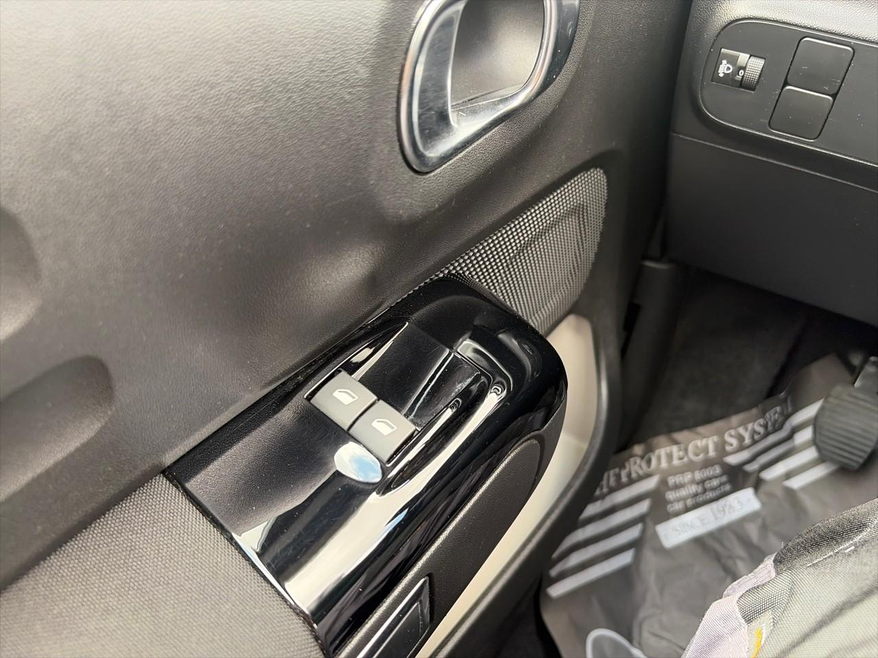 Citroën C3 1.2 puretech 83ch s&s shine — photo 16
