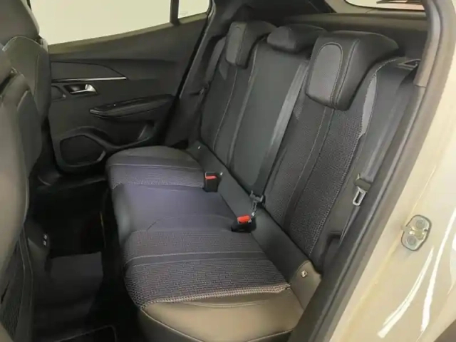 Peugeot 2008 1.2 puretech 130ch s&amp;s gt eat8 — photo 9