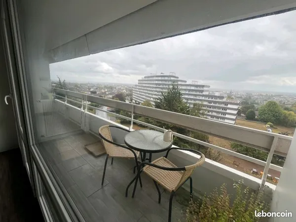 Beau T2 lumineux 50m2 a Caen