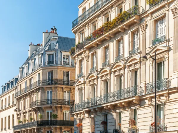 Hôtel 35 pièces 2000 m²
