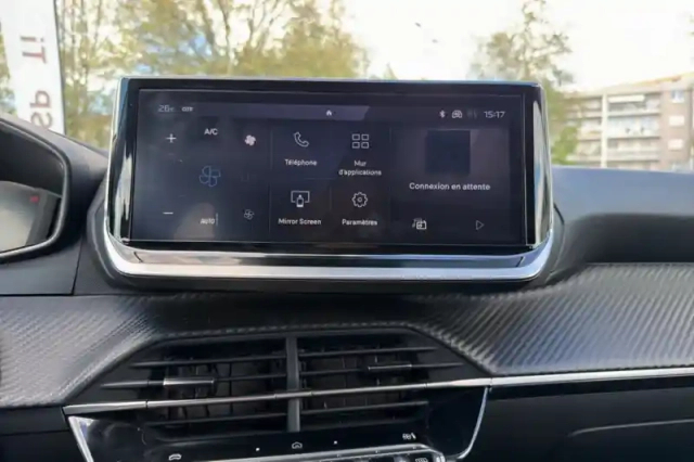 Peugeot 208 hybrid 110 ch e-dcs6 — photo 17