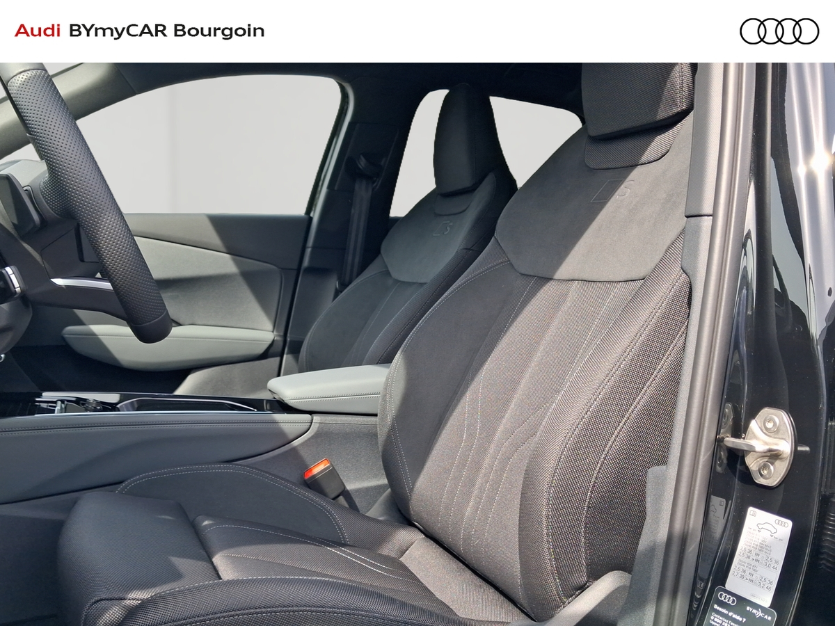 Audi Q3 e-hybrid 272 ch S tronic 6 — photo 11