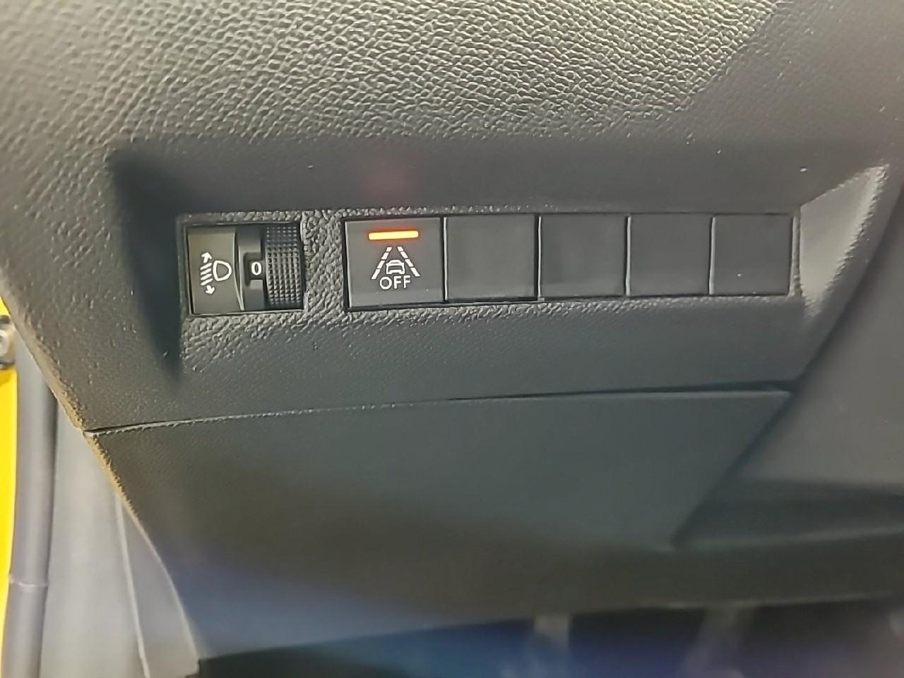 Peugeot 208 puretech 100 s&s bvm6 style — photo 23