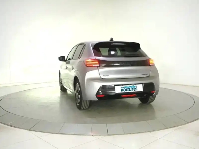 Peugeot 208 hybrid 100 e-dcs6 — photo 10