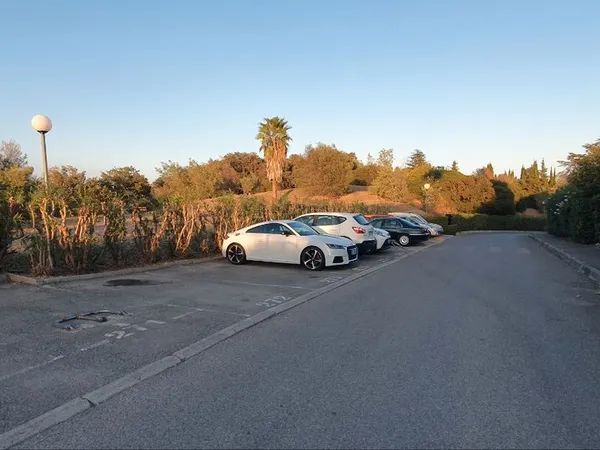 Loue place de Parking privée dans Résidence Sécurisée