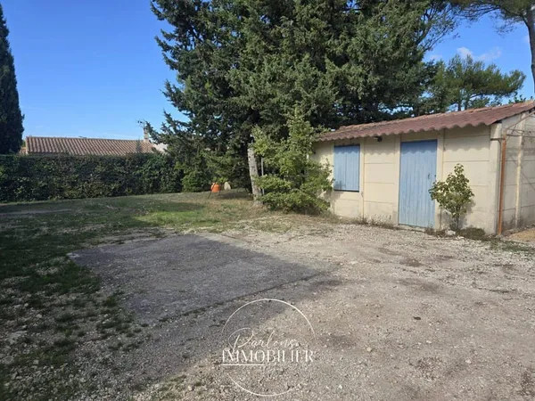 Terrain constructible 657 m²