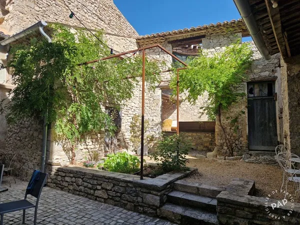 Maison 6 pièces 340 m²