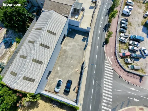 Local bureaux 287 m²