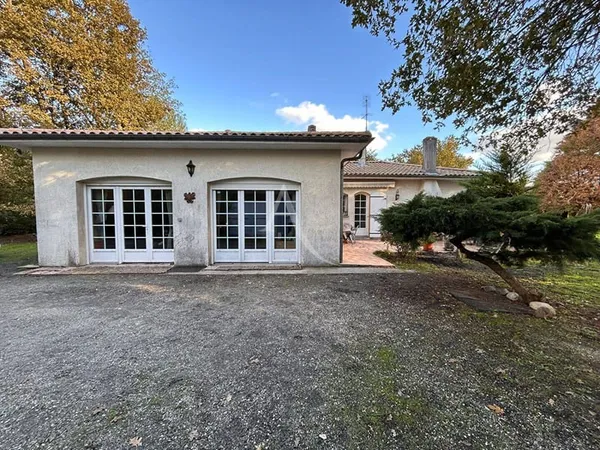 Maison de plain-pied 6 pièces 184 m²