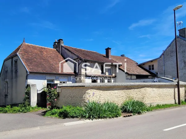 Maison 5 pièces - m²