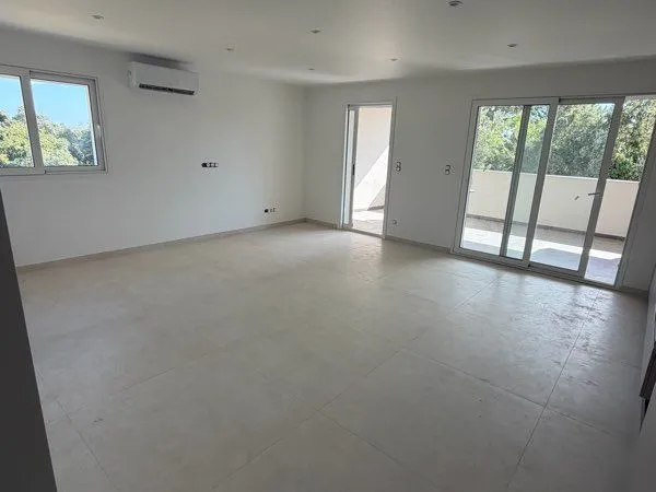 Apparemment - location - T3
