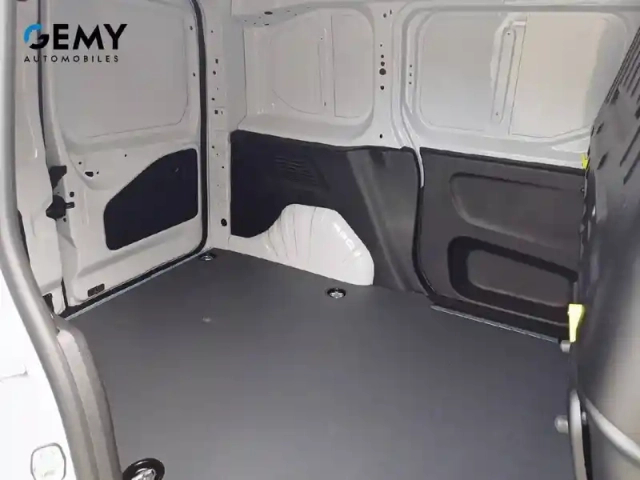 Citroën Berlingo van m diesel 100 ch manuelle — photo 38