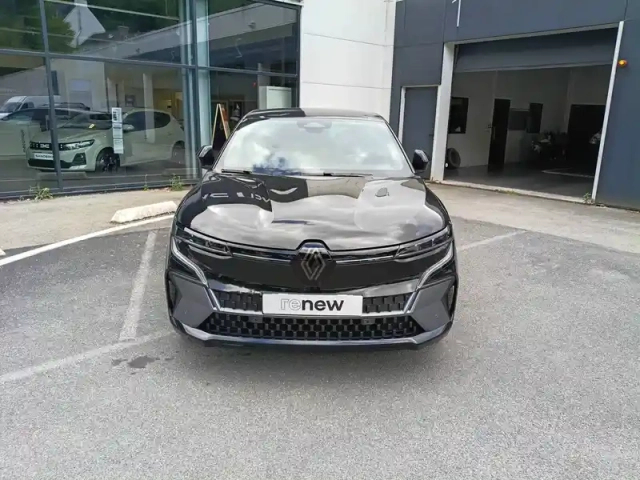 Renault Megane e-tech 220 ch autonomie confort — photo 9
