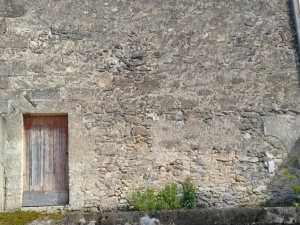 Ancienne dépendance grange pouvant servir de garage