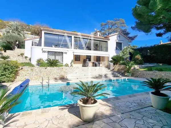 Propriété - Cannes - Californie