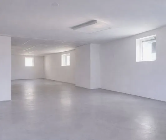 Local 271 m² La Seyne-sur-Mer