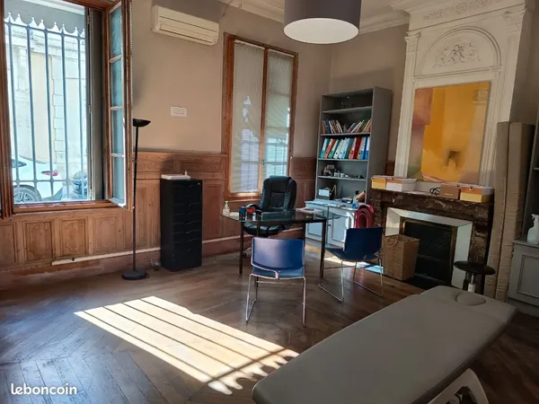 Partage cabinet d'ostéopathie centre Nimes