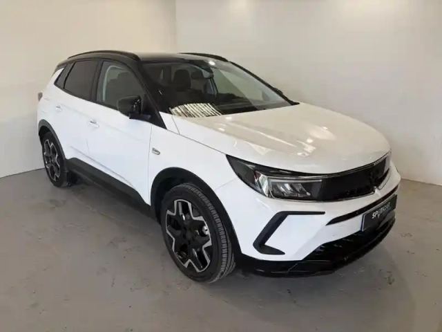 Opel Grandland 1.2 turbo 130ch gs — photo 1