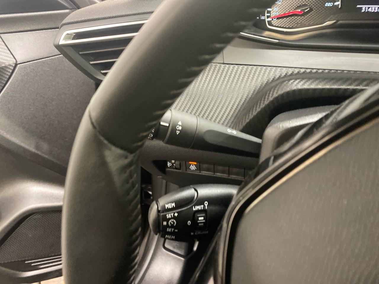 Peugeot 208 puretech 100 s&s bvm6 style — photo 21