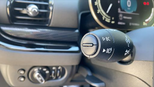 Mini Clubman 1.5 Cooper 136 - Business Design – 2022 – 43707 km – Essence – Boîte Manuelle — photo 13