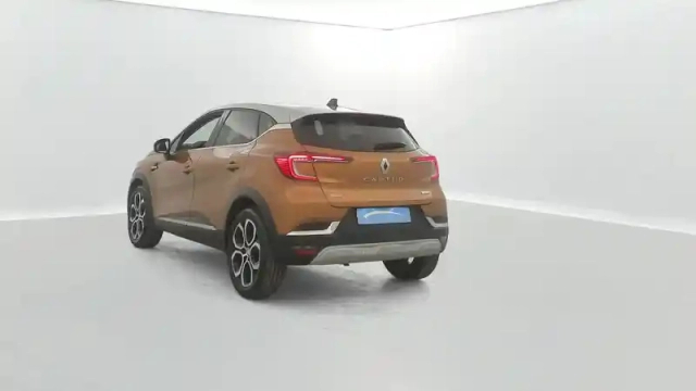 Renault Captur e-tech 145 - 21 — photo 22