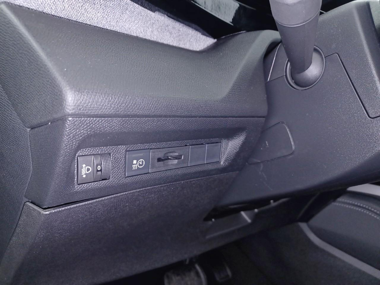 Peugeot 308 electrique 54 kwh 156ch allure — photo 16