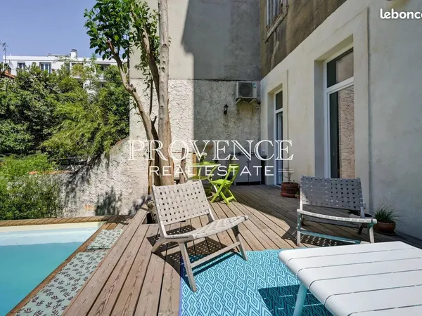 Studio 5 pièces 125 m²