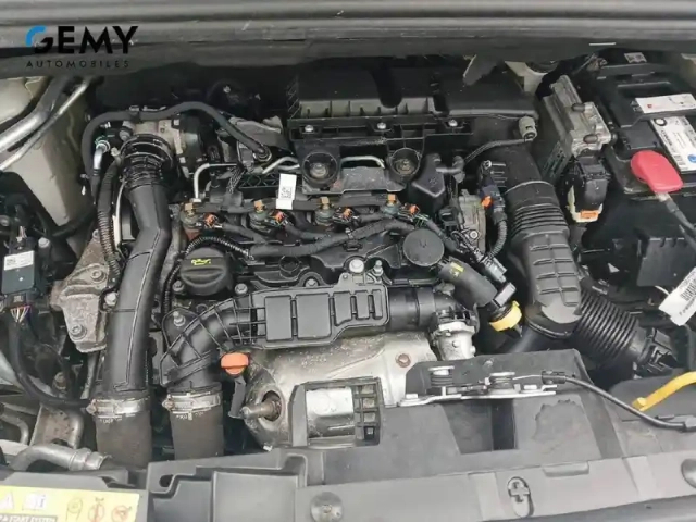 Peugeot Partner fourgon standard 650 kg bluehdi 100 s&amp;s bvm6 — photo 34