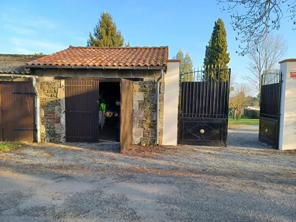Maison de famille de caractère, restaurée, jardin et piscine