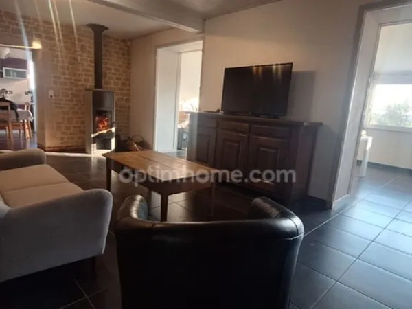 ? Bien rare à Longeville-sur-Mer (85) : 190 m², terrain piscinable et sous-sol complet