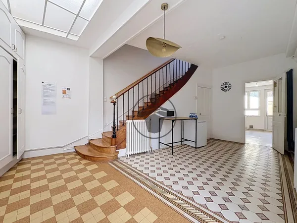 Appartement 2 pièces 151 m²