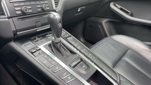 Porsche Macan 3.0 TDI V6 258 AWD PDK - S – 2014 – 135211 km – Diesel – Boîte Automatique — photo 16