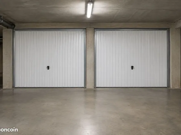Places de parking/box à louer
