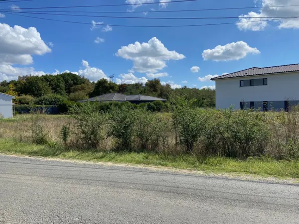 Terrain 505 m²